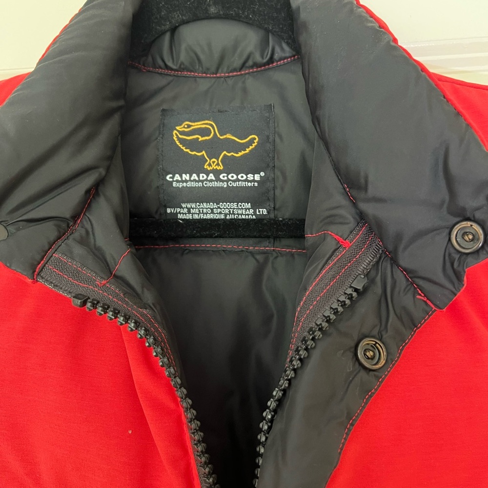 Canada Goose Red Puffer Vest - Picture 5 of 7